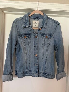 H&M Light Denim Jean Jacket in Faded Blue
